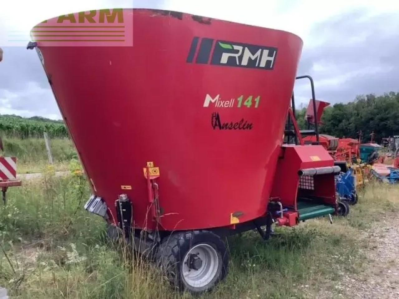 R.M.H. mixell141 - Livestock equipment: picture 3 R.M.H. mixell141 - Livestock equipment: picture 3