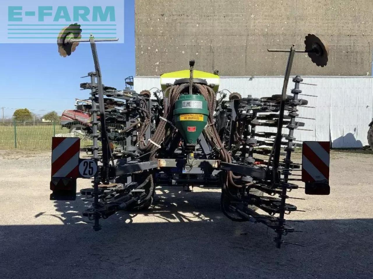 Spearhead maxi drill - Precision sowing machine: picture 3 Spearhead maxi drill - Precision sowing machine: picture 3