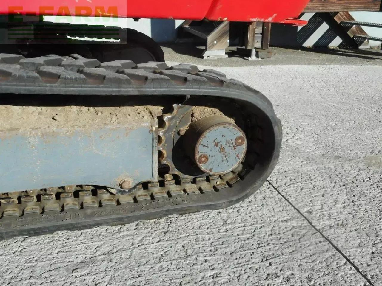 Mini excavator Takeuchi tb 225 ( 2.400kg ) mit hydr. verstellfahrwerk: picture 17