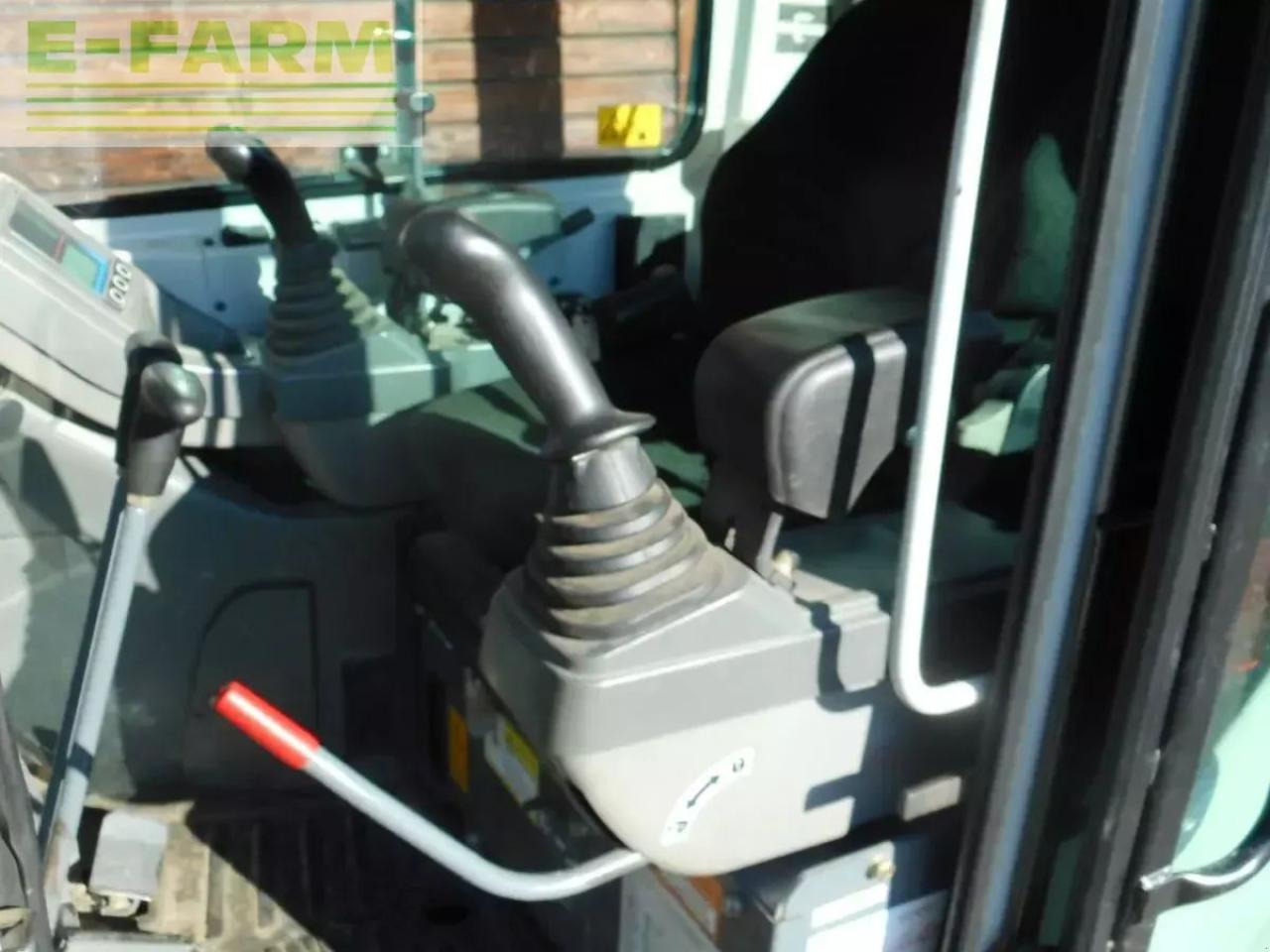 Mini excavator Takeuchi tb 225 ( 2.400kg ) mit hydr. verstellfahrwerk: picture 7