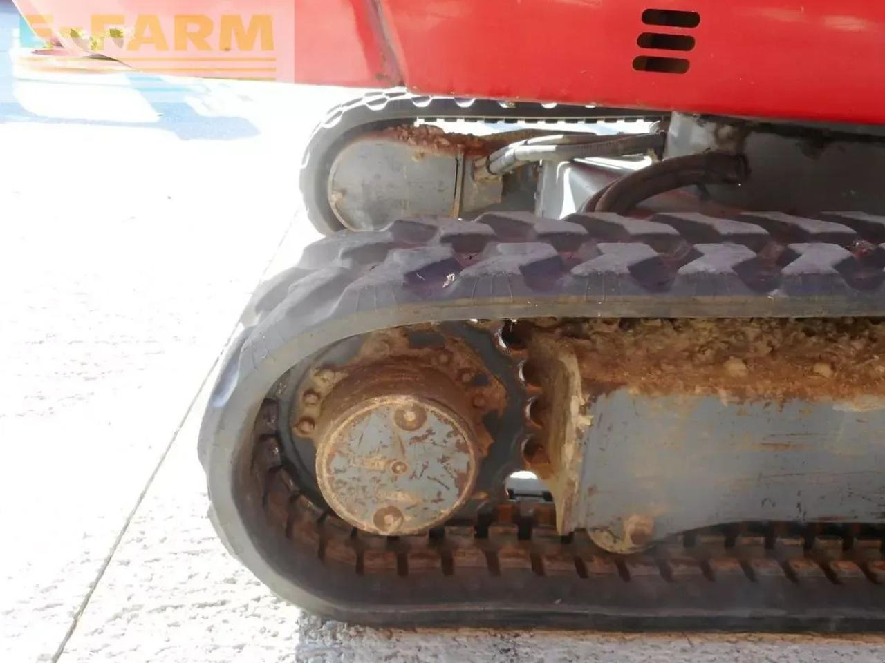 Mini excavator Takeuchi tb 225 ( 2.400kg ) mit hydr. verstellfahrwerk: picture 15