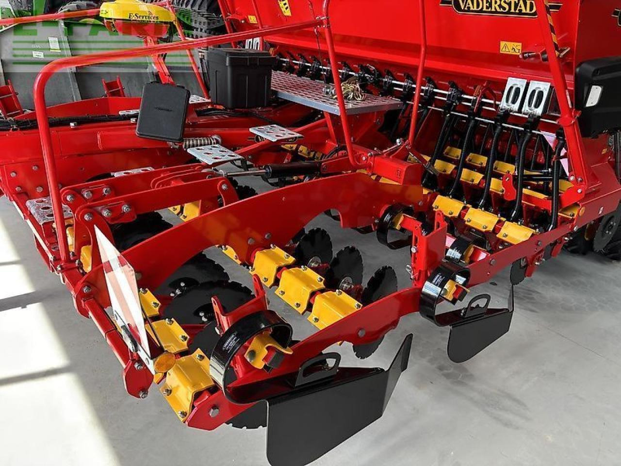 Väderstad rapid 400c - Seed drill: picture 2 Väderstad rapid 400c - Seed drill: picture 2