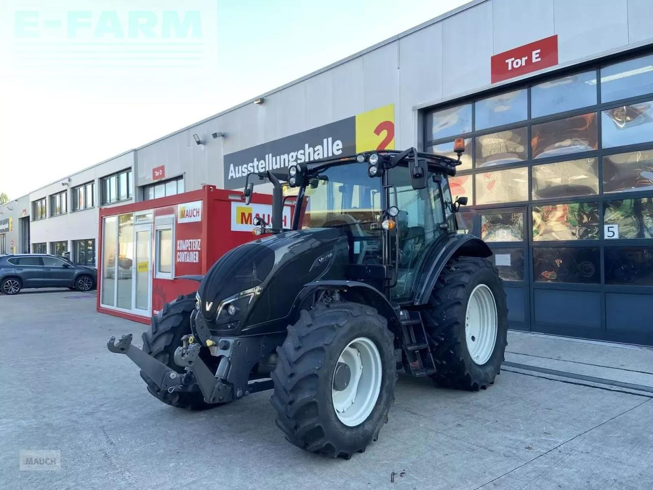 Valtra a 114 - Farm tractor: picture 1 Valtra a 114 - Farm tractor: picture 1
