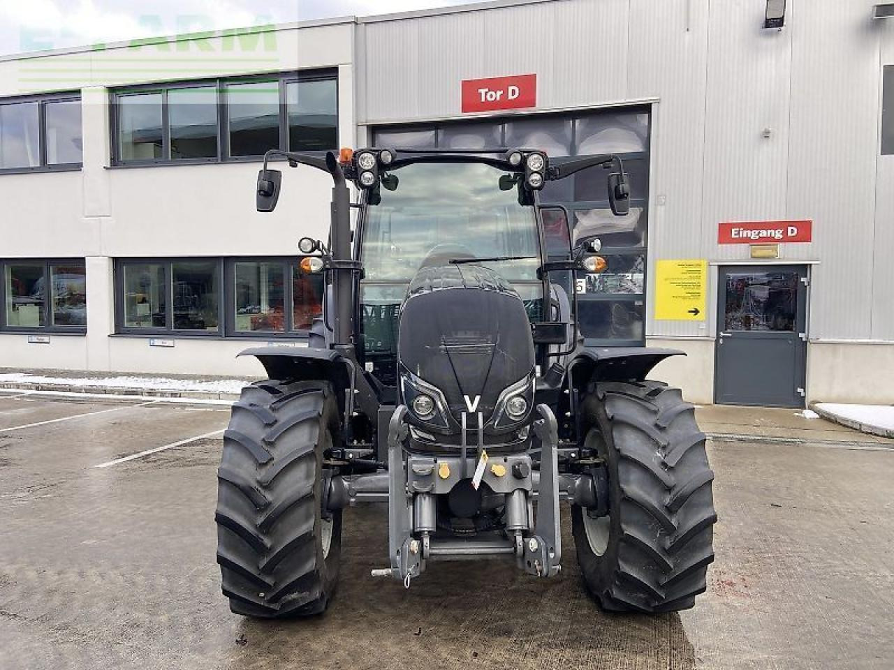 Valtra a 114 - Farm tractor: picture 2 Valtra a 114 - Farm tractor: picture 2