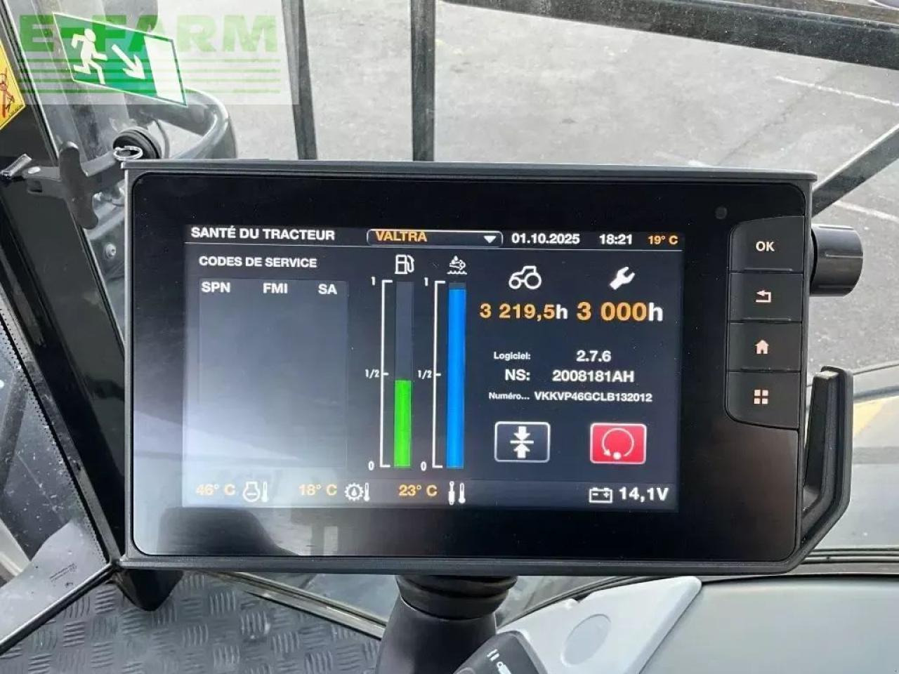 Valtra s324 - Farm tractor: picture 2 Valtra s324 - Farm tractor: picture 2