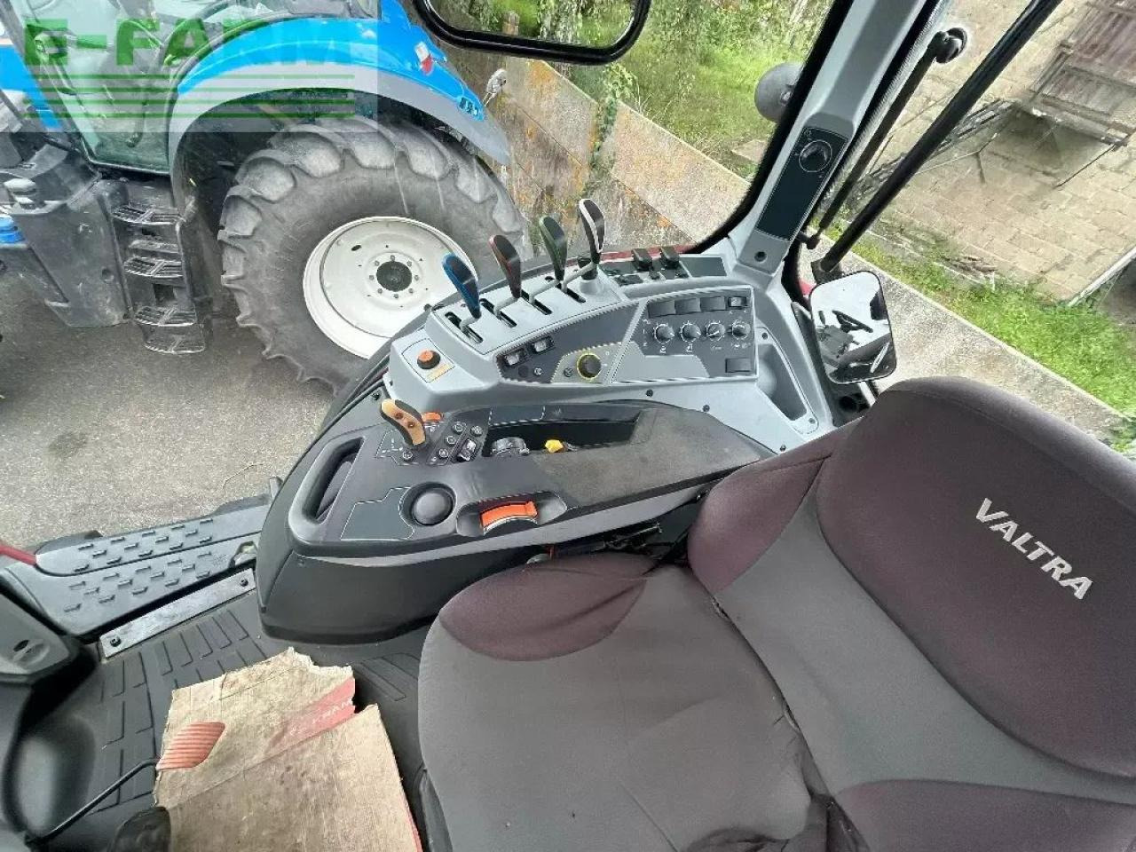 Valtra t 154 hi - Farm tractor: picture 4 Valtra t 154 hi - Farm tractor: picture 4