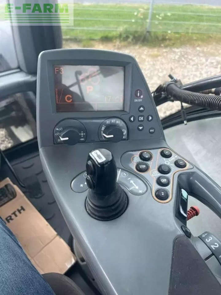 Farm tractor Valtra t 202 d: picture 17