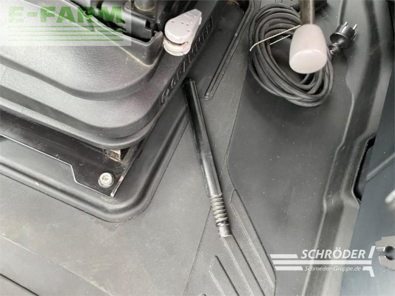 Farm tractor Valtra t 214 d smarttouch + rtk: picture 11 Farm tractor Valtra t 214 d smarttouch + rtk: picture 11