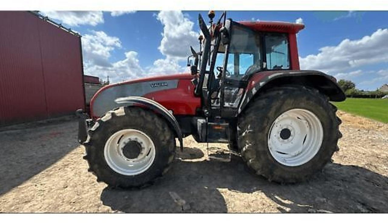 Valtra t160 - Farm tractor: picture 1 Valtra t160 - Farm tractor: picture 1