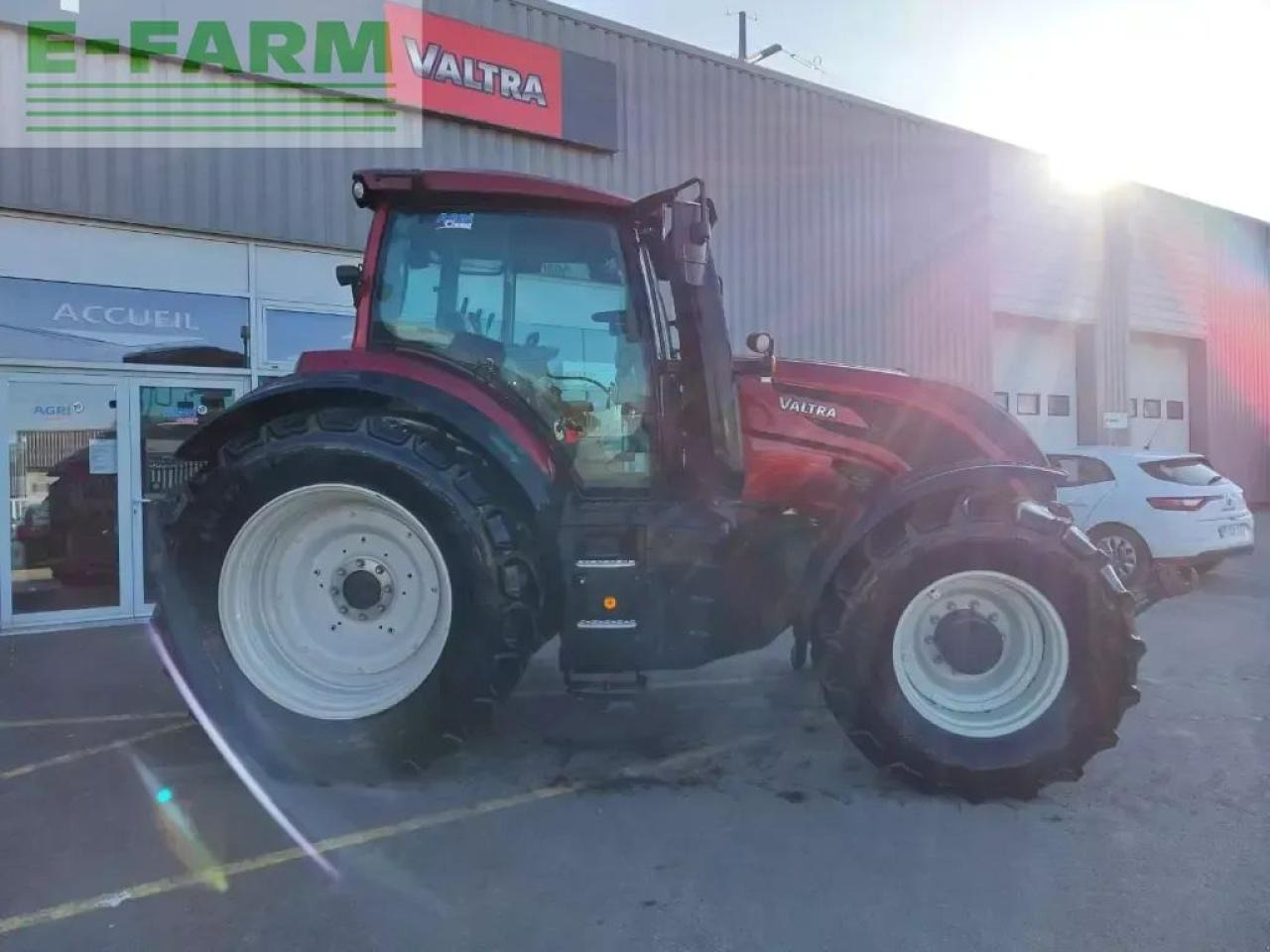 Valtra t214a - Farm tractor: picture 3 Valtra t214a - Farm tractor: picture 3