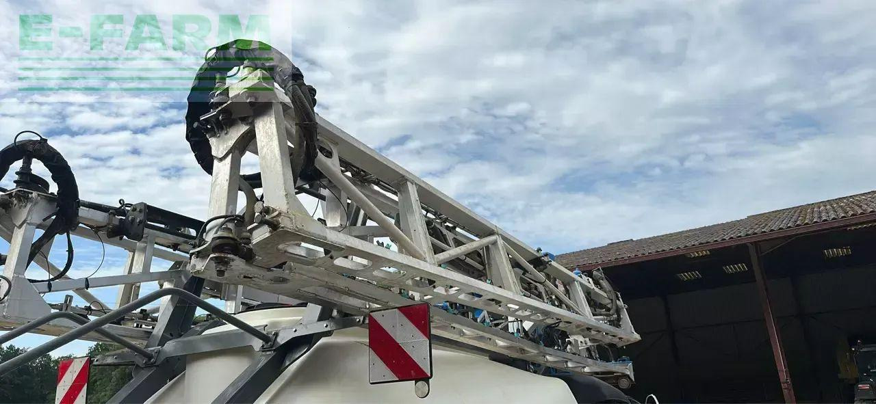 Meteor r activ 4200 - Trailed sprayer: picture 5 Meteor r activ 4200 - Trailed sprayer: picture 5