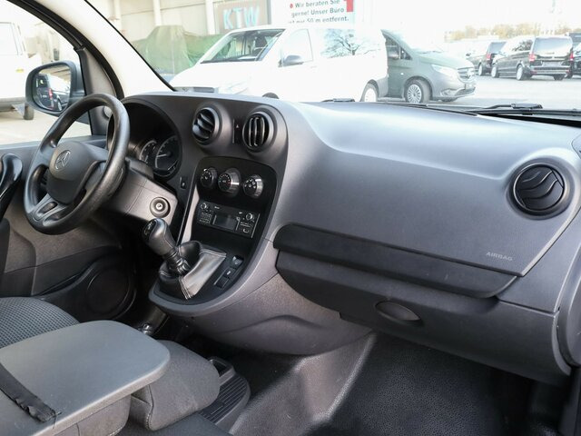 MERCEDES-BENZ Citan 111 CDI Kasten,Klima... - Small van: picture 5 MERCEDES-BENZ Citan 111 CDI Kasten,Klima... - Small van: picture 5