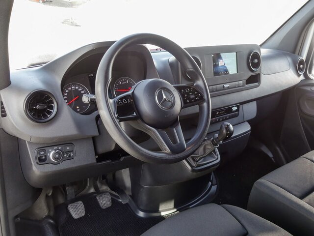 MERCEDES-BENZ Sprinter 214 CDI Kasten,3924,MBUX,Kamera... - Small van: picture 4 MERCEDES-BENZ Sprinter 214 CDI Kasten,3924,MBUX,Kamera... - Small van: picture 4
