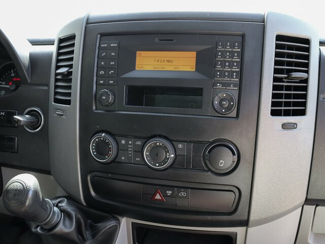 MERCEDES-BENZ Sprinter 316CDI DOKA,Allrad,Klima,Standhzg.... - Flatbed van, Combi van: picture 5 MERCEDES-BENZ Sprinter 316CDI DOKA,Allrad,Klima,Standhzg.... - Flatbed van, Combi van: picture 5