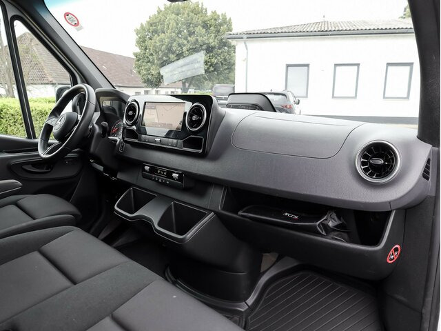 MERCEDES-BENZ Sprinter 317 CDI,L2H2,Automatik,Kamera,LED - Panel van: picture 4 MERCEDES-BENZ Sprinter 317 CDI,L2H2,Automatik,Kamera,LED - Panel van: picture 4