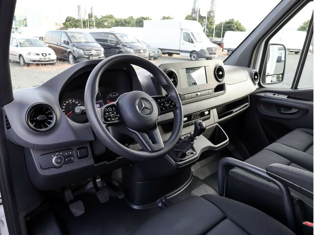MERCEDES-BENZ Sprinter317CDI Maxi Koffer,Klima,MBUX,Kamera - Box van: picture 4 MERCEDES-BENZ Sprinter317CDI Maxi Koffer,Klima,MBUX,Kamera - Box van: picture 4