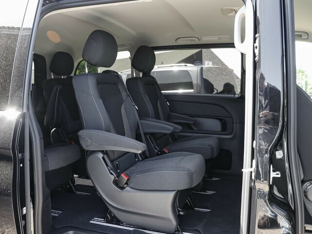 MERCEDES-BENZ V 220 d STYLE kompakt,6Sitzer,Distronic,AHK... - Minibus, Passenger van: picture 2 MERCEDES-BENZ V 220 d STYLE kompakt,6Sitzer,Distronic,AHK... - Minibus, Passenger van: picture 2