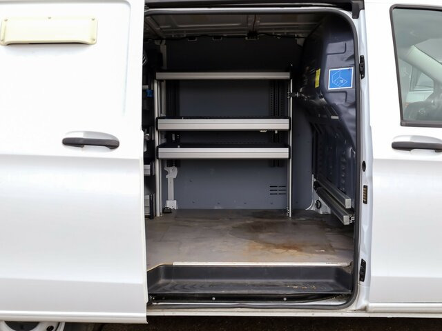 MERCEDES-BENZ Vito114CDI KA lang ,Klima,Sortimo Regalsystem... - Small van: picture 4 MERCEDES-BENZ Vito114CDI KA lang ,Klima,Sortimo Regalsystem... - Small van: picture 4