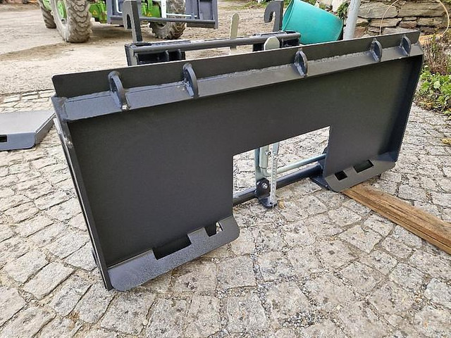 Big Bobcat 114 cm Adapter mit Euro Aufnahme - Attachment: picture 1 Big Bobcat 114 cm Adapter mit Euro Aufnahme - Attachment: picture 1