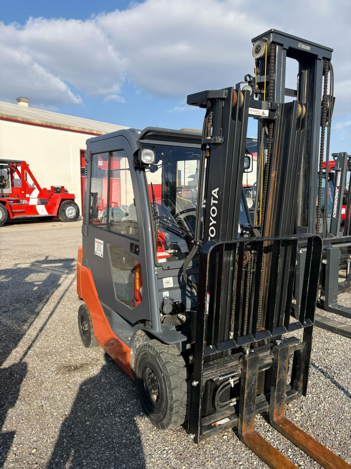 Toyota Tonero 02-8FGF15 - Forklift: picture 4 Toyota Tonero 02-8FGF15 - Forklift: picture 4