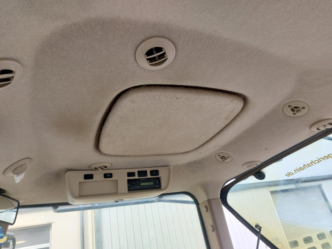 John Deere 7260R - Farm tractor: picture 4 John Deere 7260R - Farm tractor: picture 4