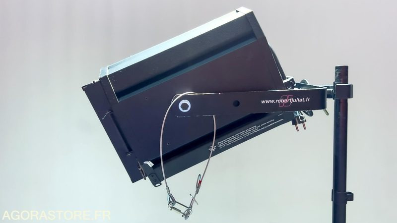 1 projecteur "plans convexe PC RJ 2 KW" - Tool/ Equipment: picture 1 1 projecteur "plans convexe PC RJ 2 KW" - Tool/ Equipment: picture 1