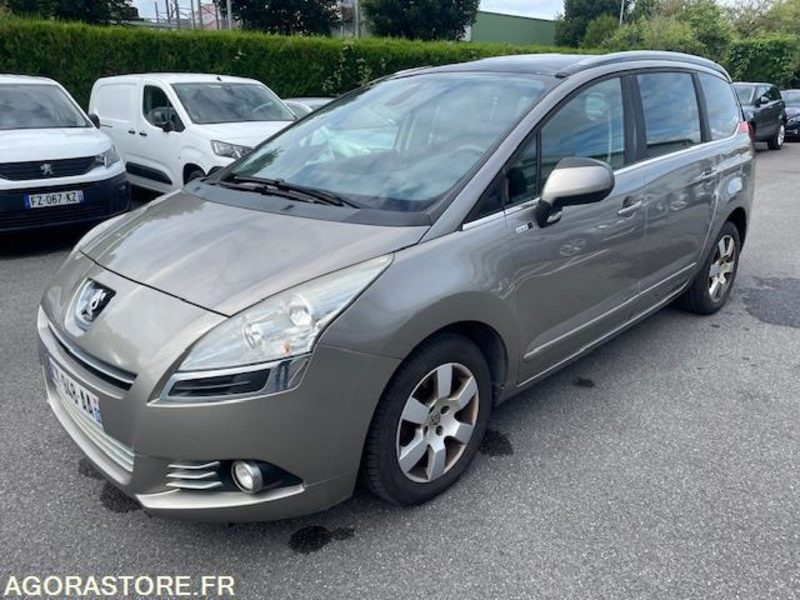 5008 STYLE 1.6 HDI 115cv 7PL- 08/2013/- 226500KM - Car: picture 1 5008 STYLE 1.6 HDI 115cv 7PL- 08/2013/- 226500KM - Car: picture 1