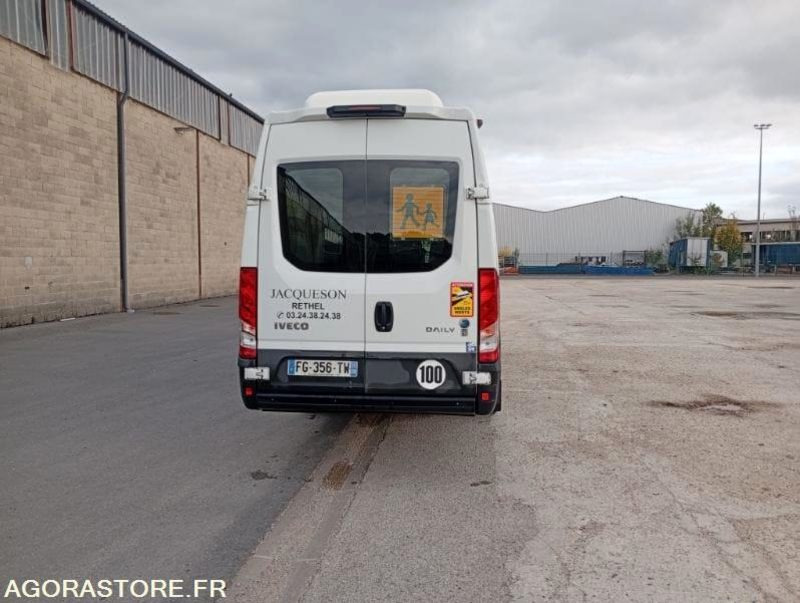 AUTOCAR IVECO 22 PLACES / 1ERE MAIN / BVA / 135467 KM ORIGINE - Coach: picture 4 AUTOCAR IVECO 22 PLACES / 1ERE MAIN / BVA / 135467 KM ORIGINE - Coach: picture 4