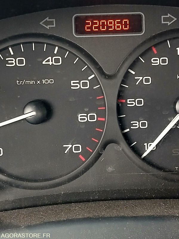 BERLINGO 495AHR54 220260 KM ATTENTON YA UNE CONTRE VISITE - Small van: picture 5 BERLINGO 495AHR54 220260 KM ATTENTON YA UNE CONTRE VISITE - Small van: picture 5