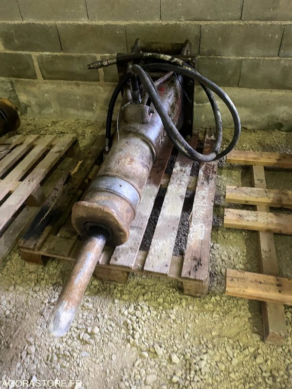 BRH MONTABERT SC36 QA20 ARDEN BON ETAT - Construction equipment: picture 1 BRH MONTABERT SC36 QA20 ARDEN BON ETAT - Construction equipment: picture 1