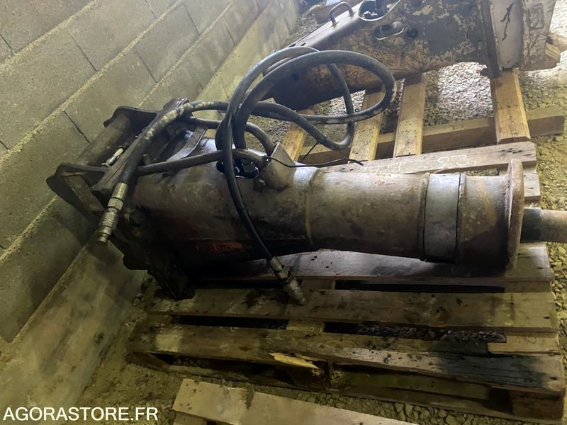 BRH MONTABERT SC36 QA20 ARDEN BON ETAT - Construction equipment: picture 2 BRH MONTABERT SC36 QA20 ARDEN BON ETAT - Construction equipment: picture 2