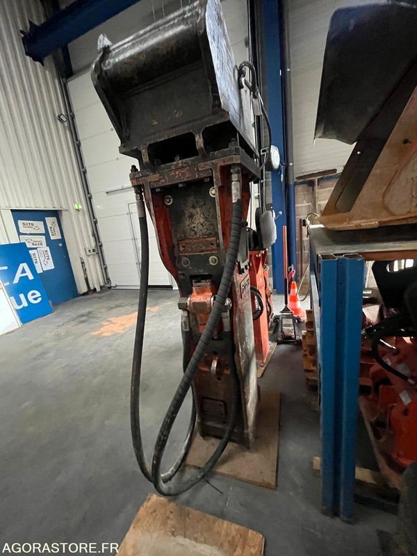 BRH NPK GH-7A 2012 - Hydraulic hammer: picture 2 BRH NPK GH-7A 2012 - Hydraulic hammer: picture 2