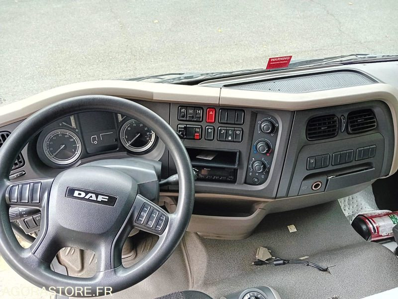 Camion citerne DAF LF310 - 2015 - 158 000km - SUV: picture 4 Camion citerne DAF LF310 - 2015 - 158 000km - SUV: picture 4