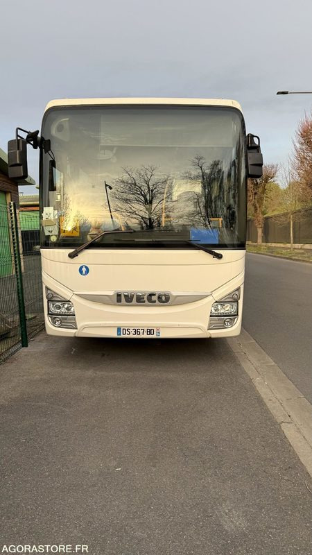 Car IVECO CROSSWAY EURO 6 2015 103 000 km CT OK - School bus: picture 1 Car IVECO CROSSWAY EURO 6 2015 103 000 km CT OK - School bus: picture 1