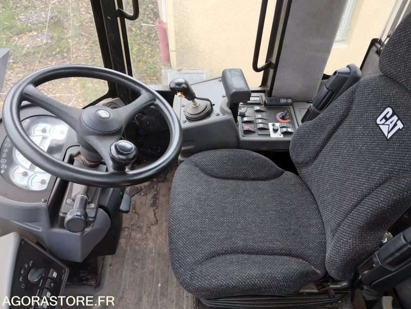 Chargeuse Carterpillar - Loader: picture 3 Chargeuse Carterpillar - Loader: picture 3