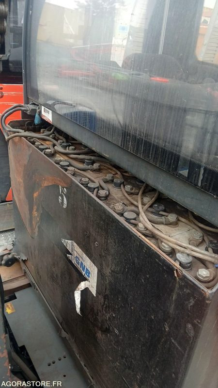 Chariot frontal - Fenwick - 2014 - R16 - Reach truck: picture 4 Chariot frontal - Fenwick - 2014 - R16 - Reach truck: picture 4