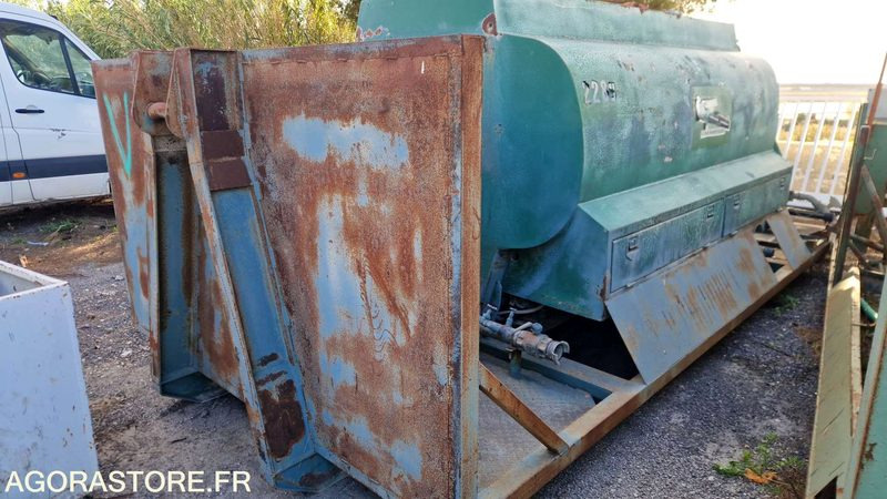 Citerne à eau avec système d'arrosage - HS - Garden equipment: picture 1 Citerne à eau avec système d'arrosage - HS - Garden equipment: picture 1