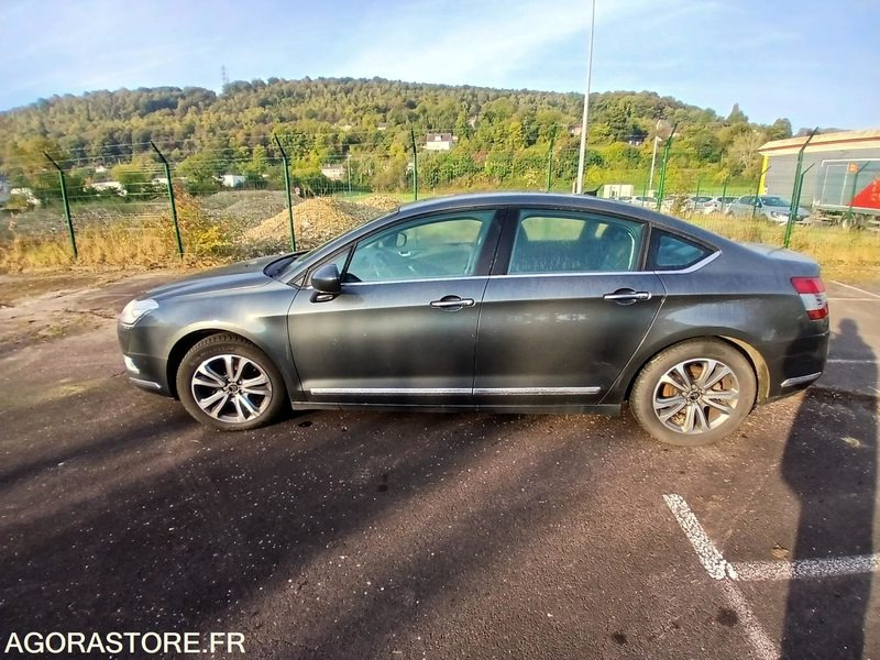 Citroën C5 – Diesel – 2016-204 763 km - Car: picture 5 Citroën C5 – Diesel – 2016-204 763 km - Car: picture 5