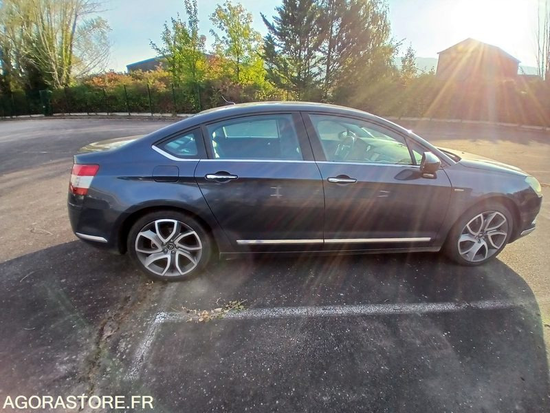 Citroën C5 – Diesel – 2016-217 349 km - Car: picture 3 Citroën C5 – Diesel – 2016-217 349 km - Car: picture 3