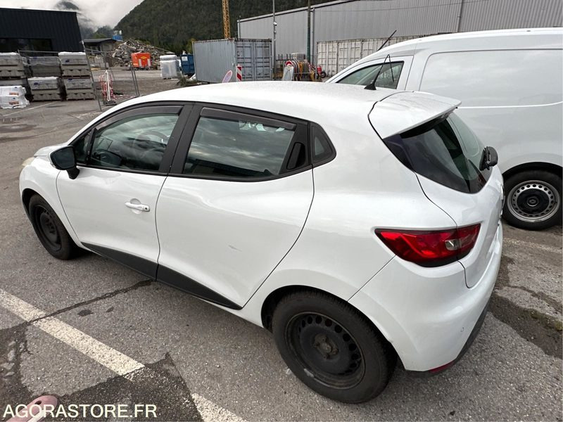 Clio 4 Société Air MédiaNav Ener - 2016 / 174160 KM (P0403661) - Car: picture 3 Clio 4 Société Air MédiaNav Ener - 2016 / 174160 KM (P0403661) - Car: picture 3