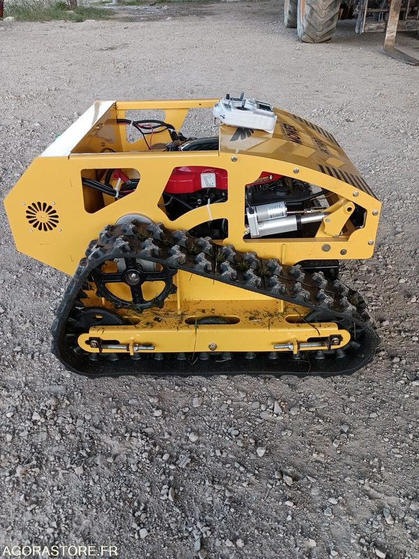 Debroussailleuse radiocommandée - Garden equipment: picture 3 Debroussailleuse radiocommandée - Garden equipment: picture 3