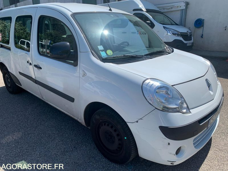 F RENAULT KANGO 7PLS CS-277-WZ - Car: picture 5 F RENAULT KANGO 7PLS CS-277-WZ - Car: picture 5