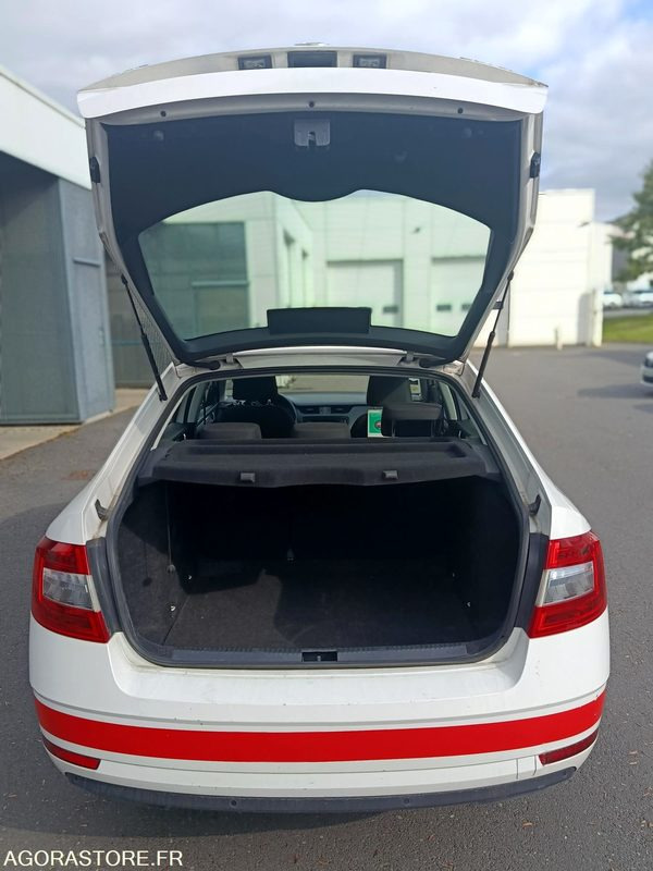 FB-734-ZZ - Non Roulant - SKODA OCTAVIA - VP - 285 055 Kms - Car: picture 5 FB-734-ZZ - Non Roulant - SKODA OCTAVIA - VP - 285 055 Kms - Car: picture 5