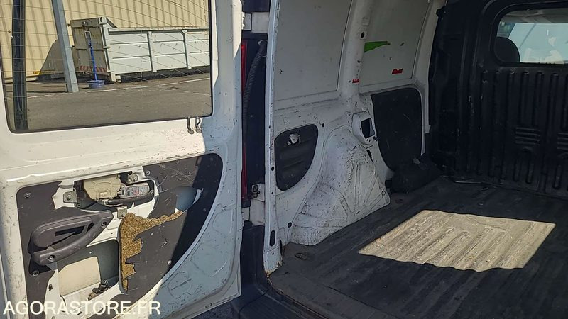 Small van FIAT DOBLO CARGO - 2007 - 98427KM - 718 AWC 67: picture 9 Small van FIAT DOBLO CARGO - 2007 - 98427KM - 718 AWC 67: picture 9