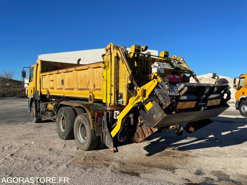 FINISSEUR D’INTERVENTION RAPIDE - DAF - FIR 3000 - 2003 / 335000 KM - Asphalt distributor: picture 2 FINISSEUR D’INTERVENTION RAPIDE - DAF - FIR 3000 - 2003 / 335000 KM - Asphalt distributor: picture 2