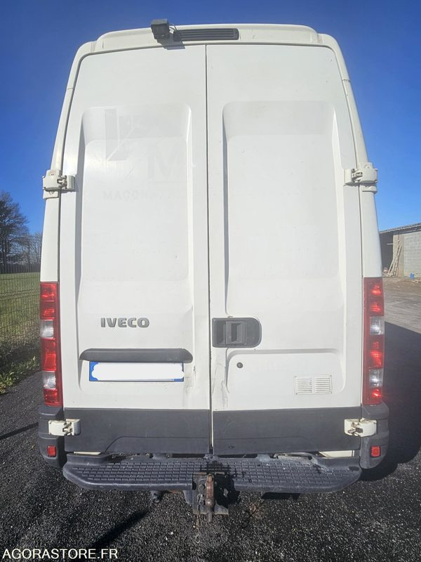 FOURGON IVECO 13 M3 - 2011 - 195 395 KMS - Panel van: picture 3 FOURGON IVECO 13 M3 - 2011 - 195 395 KMS - Panel van: picture 3