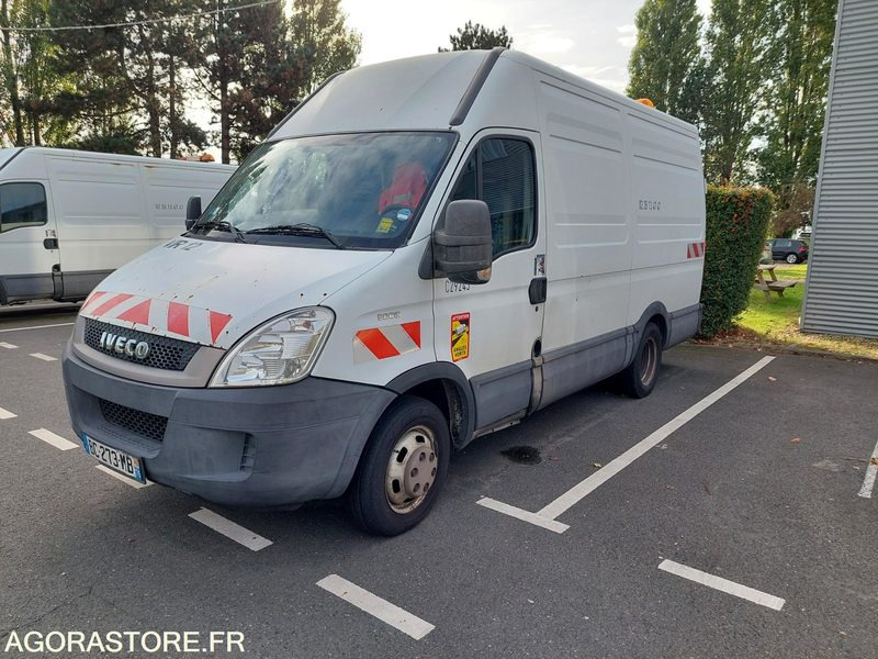 FOURGON IVECO AVEC GROUPE HP 371482 KMS / BC273MB (VENTE EXPORT UNIQUEMENT) - Panel van: picture 2 FOURGON IVECO AVEC GROUPE HP 371482 KMS / BC273MB (VENTE EXPORT UNIQUEMENT) - Panel van: picture 2