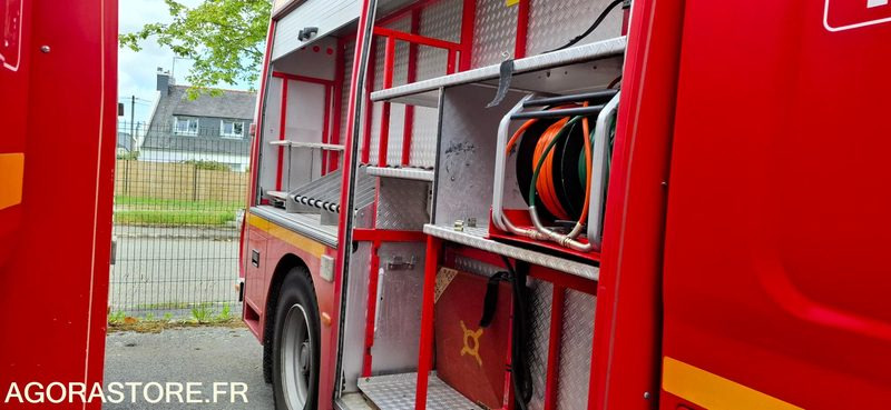 FOURGON POMPE TONNE SR - RENAULT PREMIUM - 522 ZC 29 - Fire truck: picture 4 FOURGON POMPE TONNE SR - RENAULT PREMIUM - 522 ZC 29 - Fire truck: picture 4