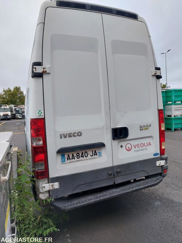 Fourgon IVECO Daily CNG- AA-840-JA - 176200 km (BARA - R51754) - Panel van: picture 2 Fourgon IVECO Daily CNG- AA-840-JA - 176200 km (BARA - R51754) - Panel van: picture 2