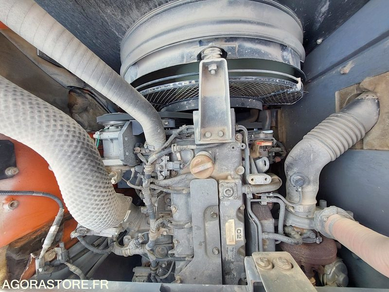 HITACHI 140 - Excavator: picture 4 HITACHI 140 - Excavator: picture 4